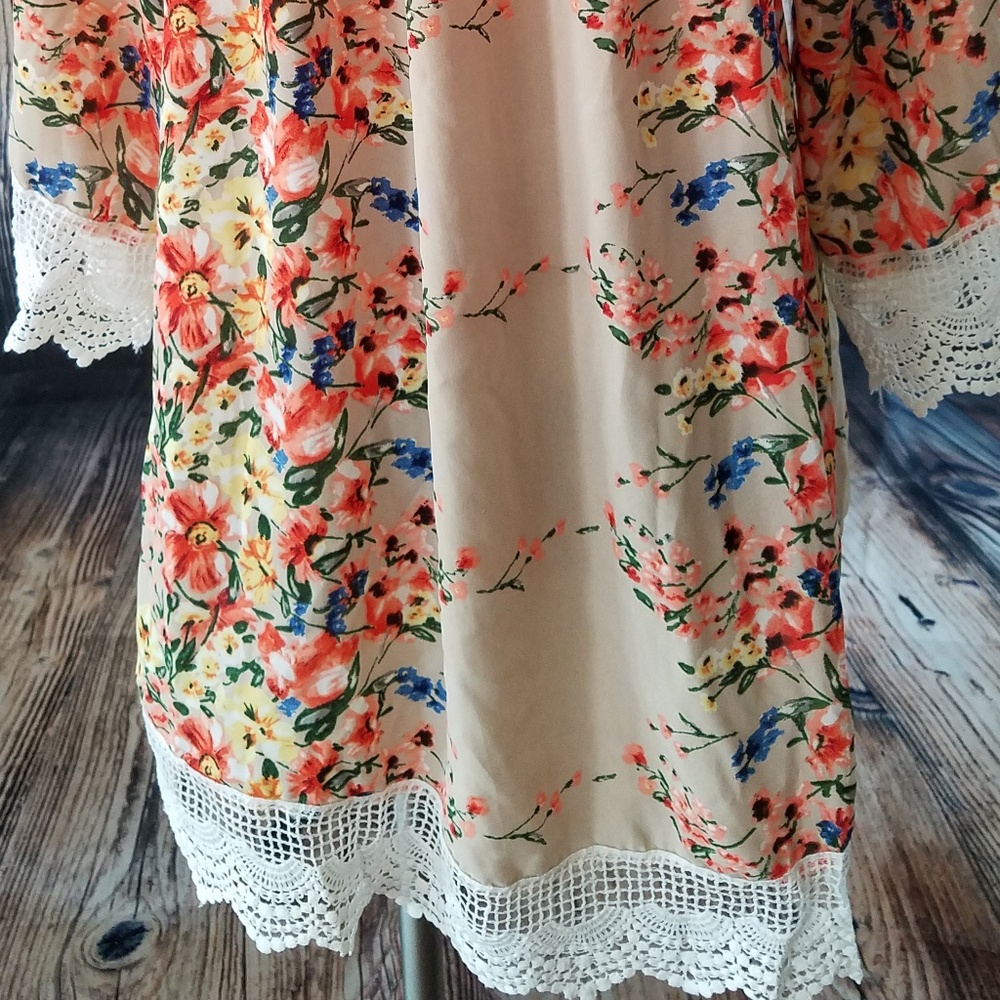 Floral kimono - Picture 3 of 4